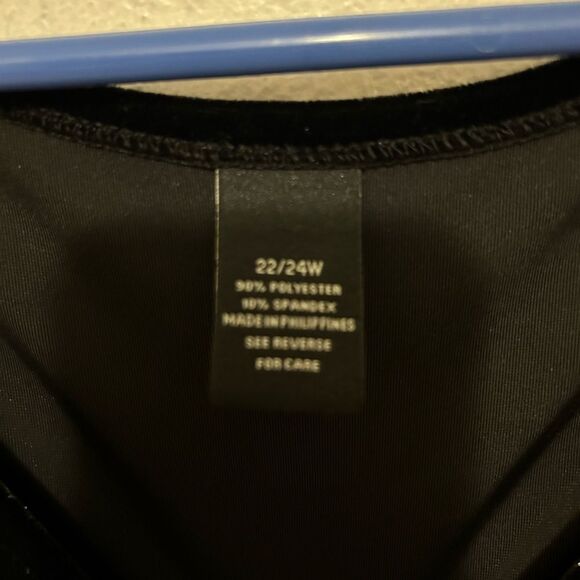 Velvet black dress size 22w / 24w no brand, small slit - Picture 2 of 7